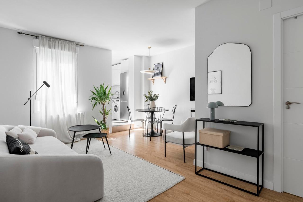 Cozy 2 Bedroom Apartment With Patio مدريد المظهر الخارجي الصورة